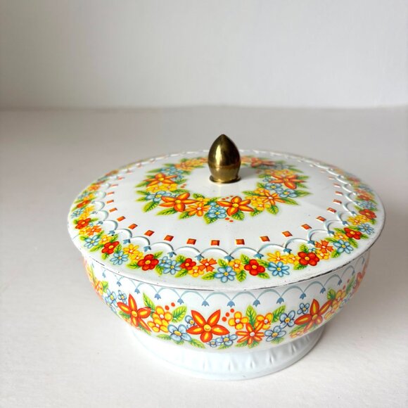 Colorful Embossed Floral Biscuit Cookie Trinket Tin Lid Pedestal Litho England - Picture 3 of 7